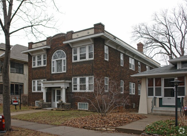 Building Photo - 3211 Fremont Ave S
