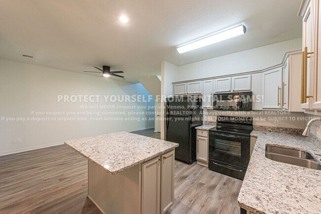 Building Photo - 766 W Breeze Cove