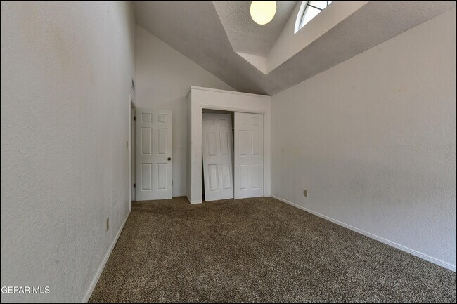 Building Photo - 695 Bluff Canyon Cir