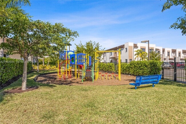 Building Photo - 244 NE 210th Way