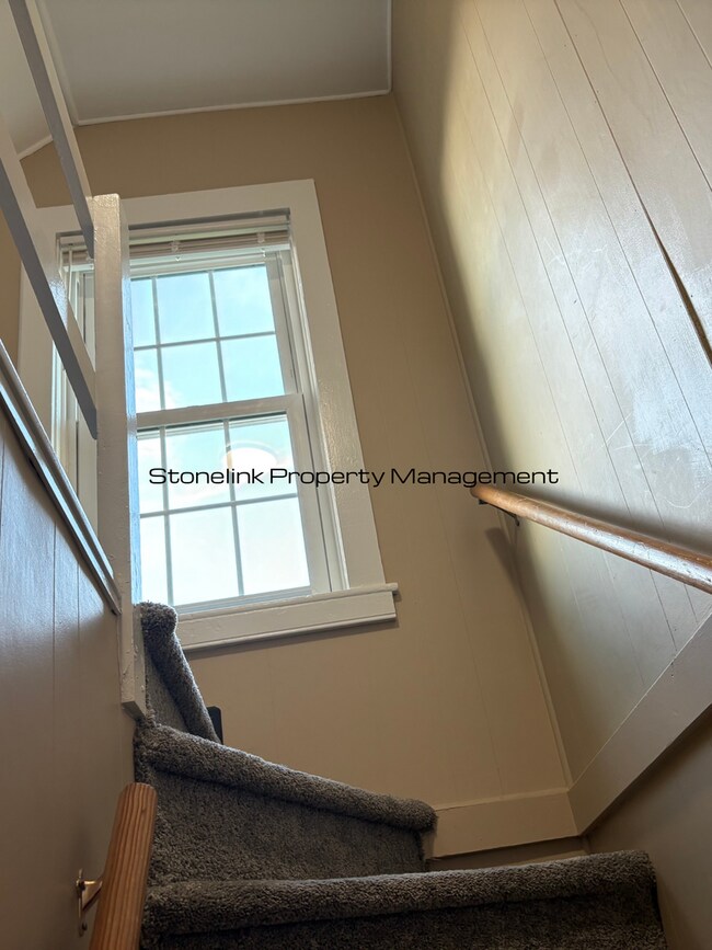 Building Photo - 37 Congregational St