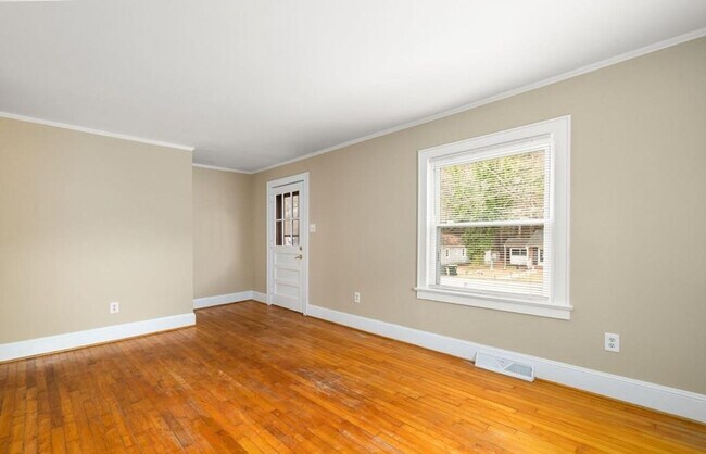 Building Photo - Location, Community, Quality Living. It Starts Here!