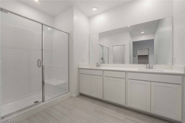 Building Photo - 2558 Venetia Pointe St