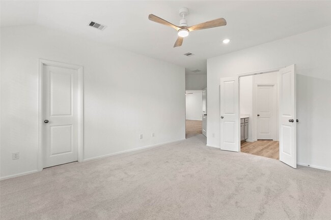 Building Photo - 7602 Angels Lndg Ln