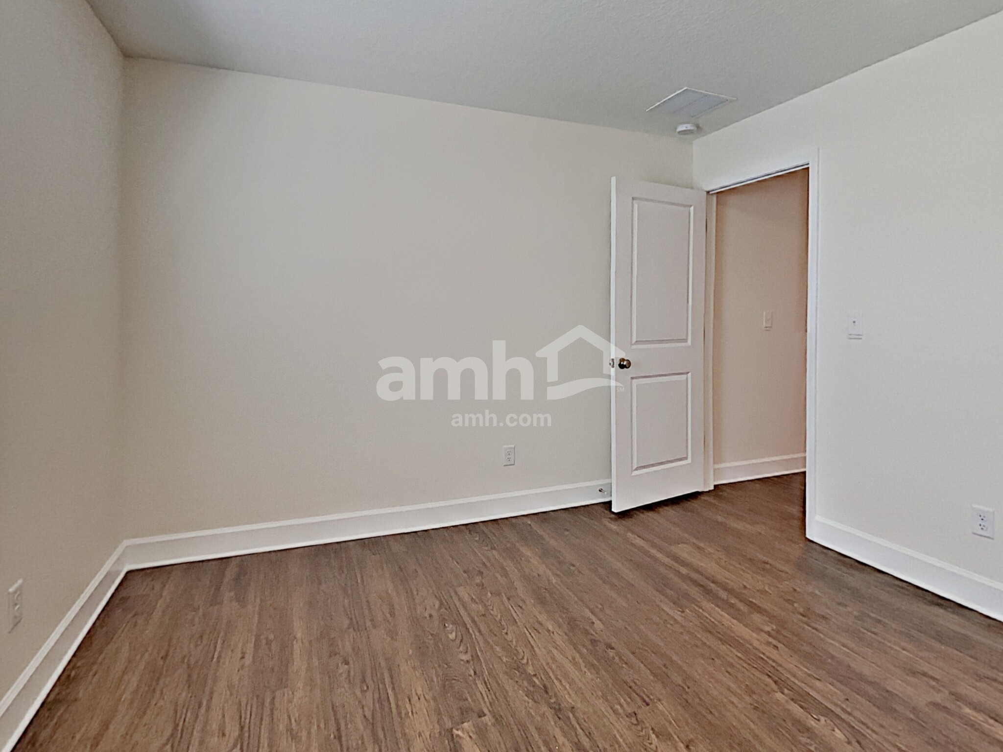 Building Photo - 10309 Watercrest Ct