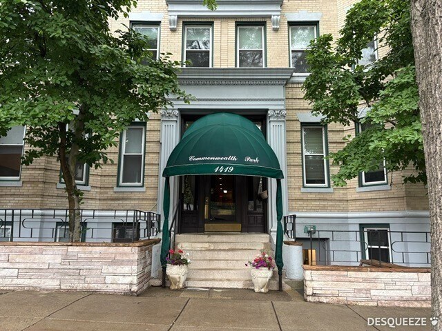 Primary Photo - 1419 Commonwealth Ave
