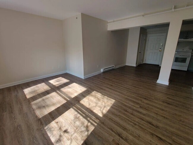 Building Photo - 30 Gatehouse Rd