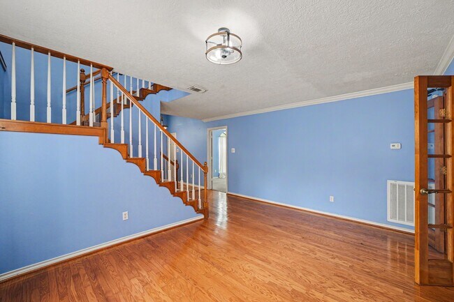 Building Photo - 14707 Treborway Dr