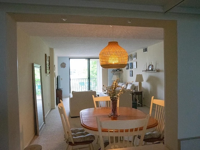 Building Photo - 890 N Federal Hwy