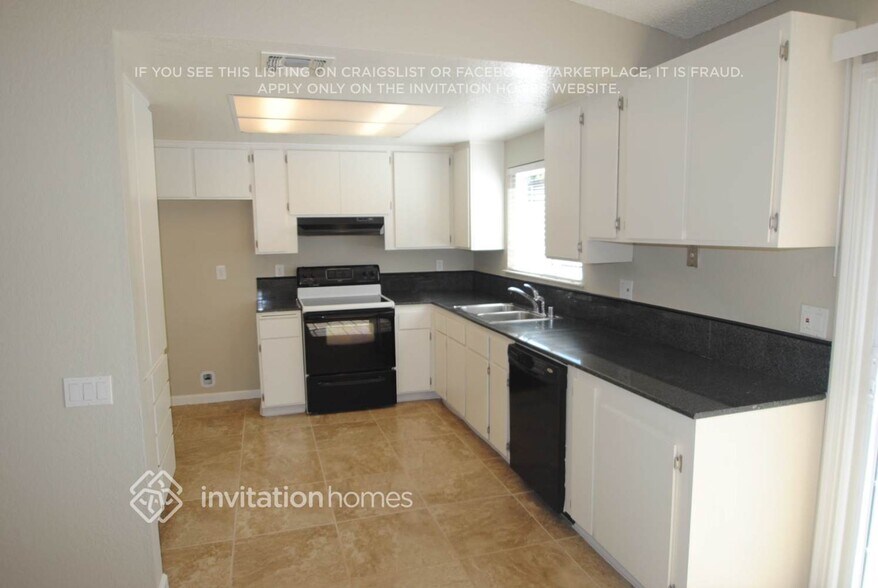 Building Photo - 7500 Verdugo Way