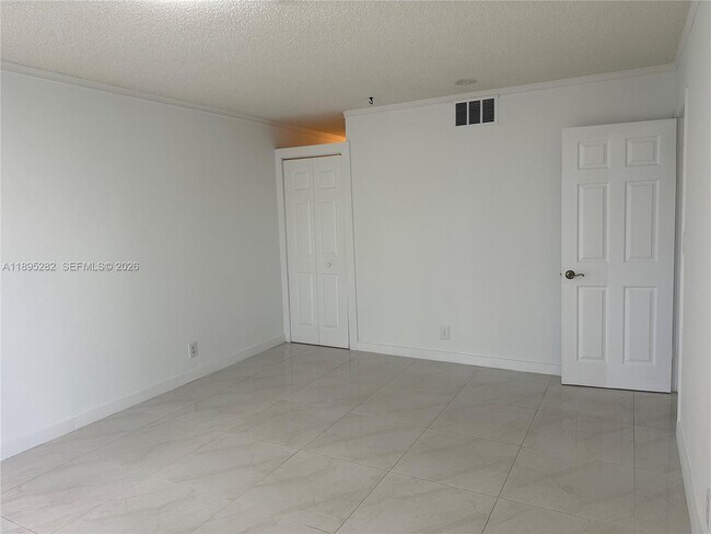 Building Photo - 7051 Environ Blvd