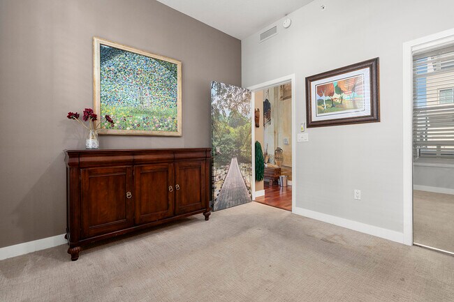 Building Photo - 686 Kettner Blvd