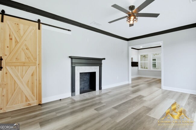 Building Photo - 1439 Westridge Rd SW