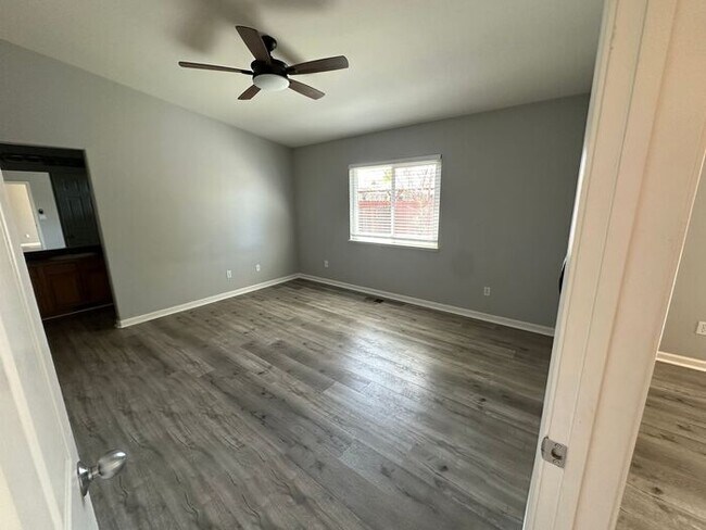 Building Photo - 17664 Thomasville Ct