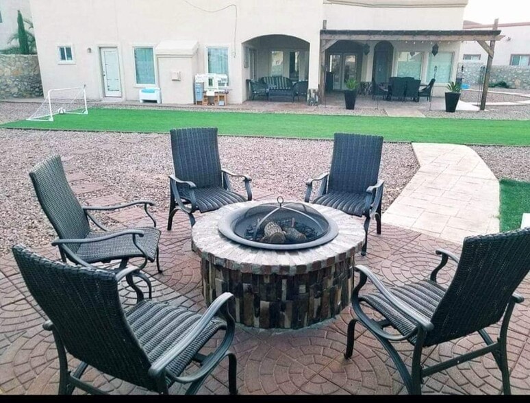 Fire pit! - 13418 Emerald Tide Way