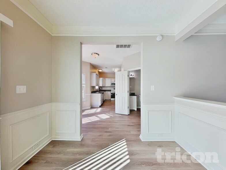 Building Photo - 12722 Golden Sun Ct