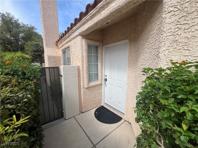 Building Photo - 9353 Buckhaven Dr