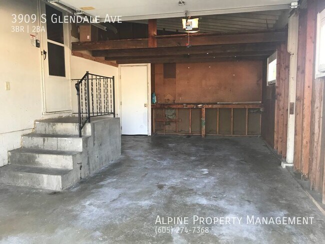 Building Photo - 3 Bed/2 Bath House For Rent!!