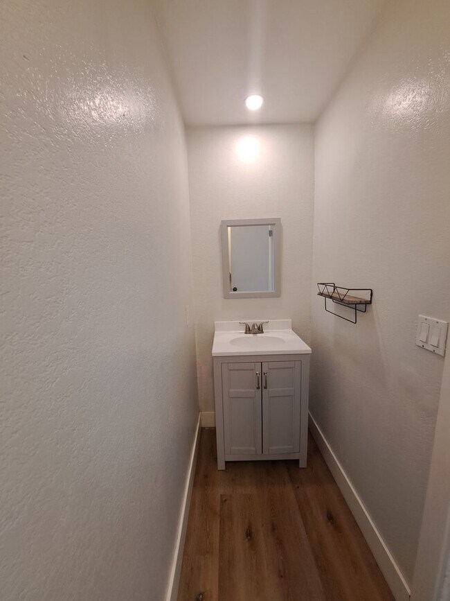 Building Photo - Beautifully Remodeled Home for Rent – Prim...