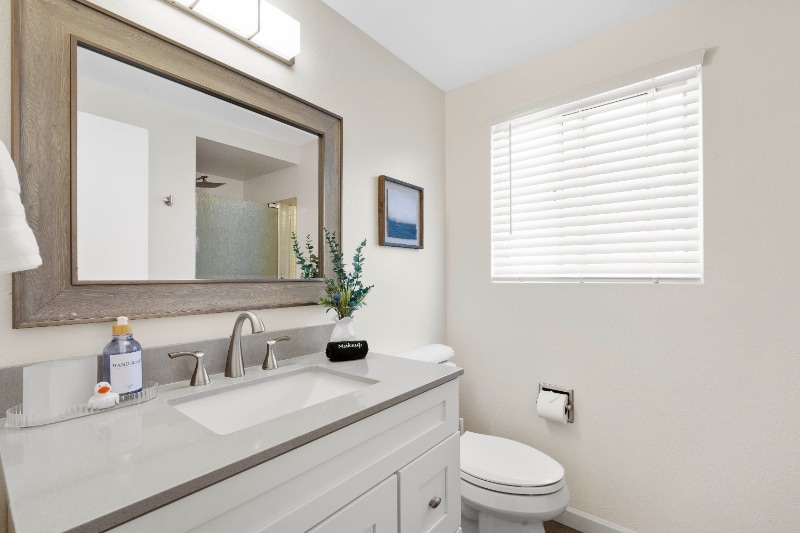 Building Photo - 2940 W Carson St