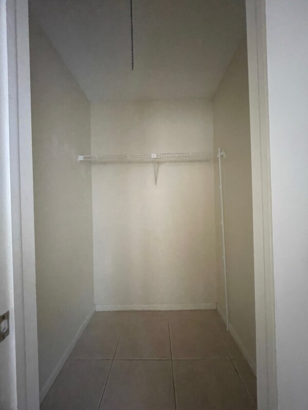 Building Photo - 16xx Barbarie Ln