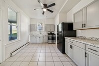 Building Photo - 623 Spruce St