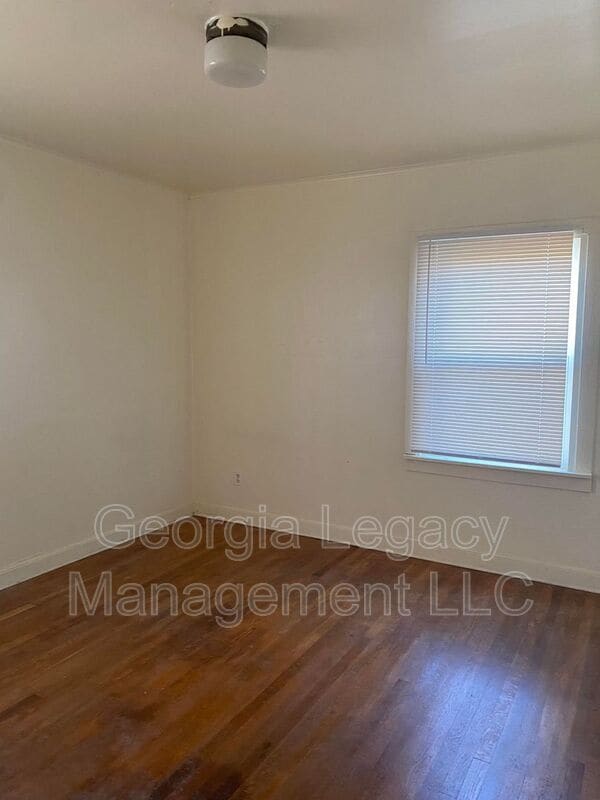 Building Photo - 21 Andrews Ct