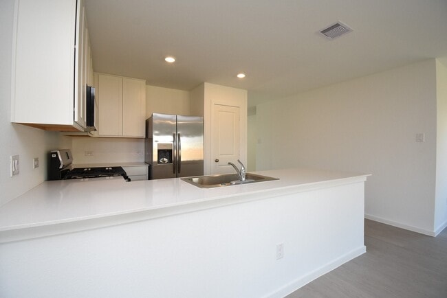 Building Photo - 3083 Sunset Glory Dr