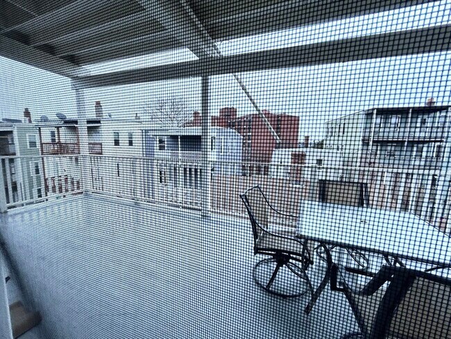 Building Photo - 12 Buttonwood St