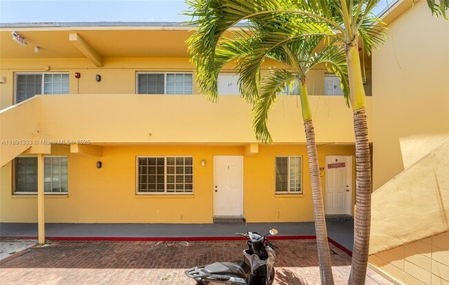 Primary Photo - 432 SE 20th St