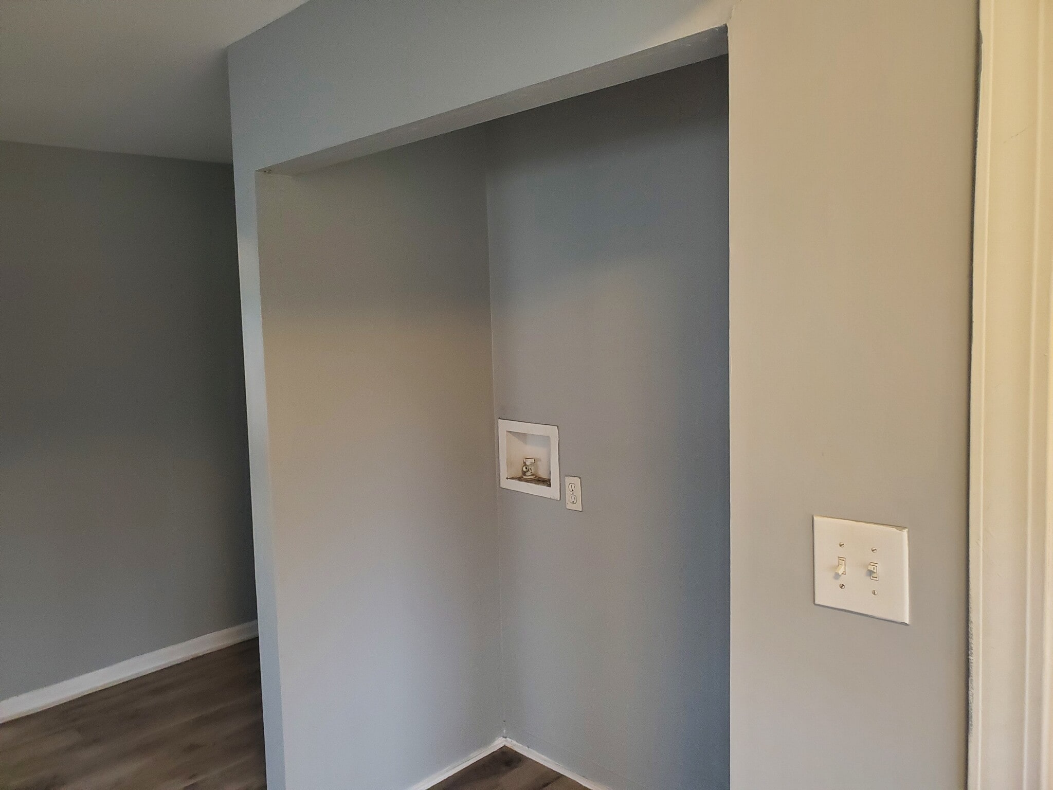 Building Photo - 1409 E Market St