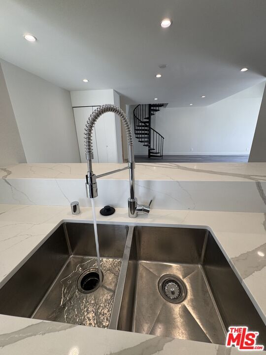 Building Photo - 11735 Dorothy St