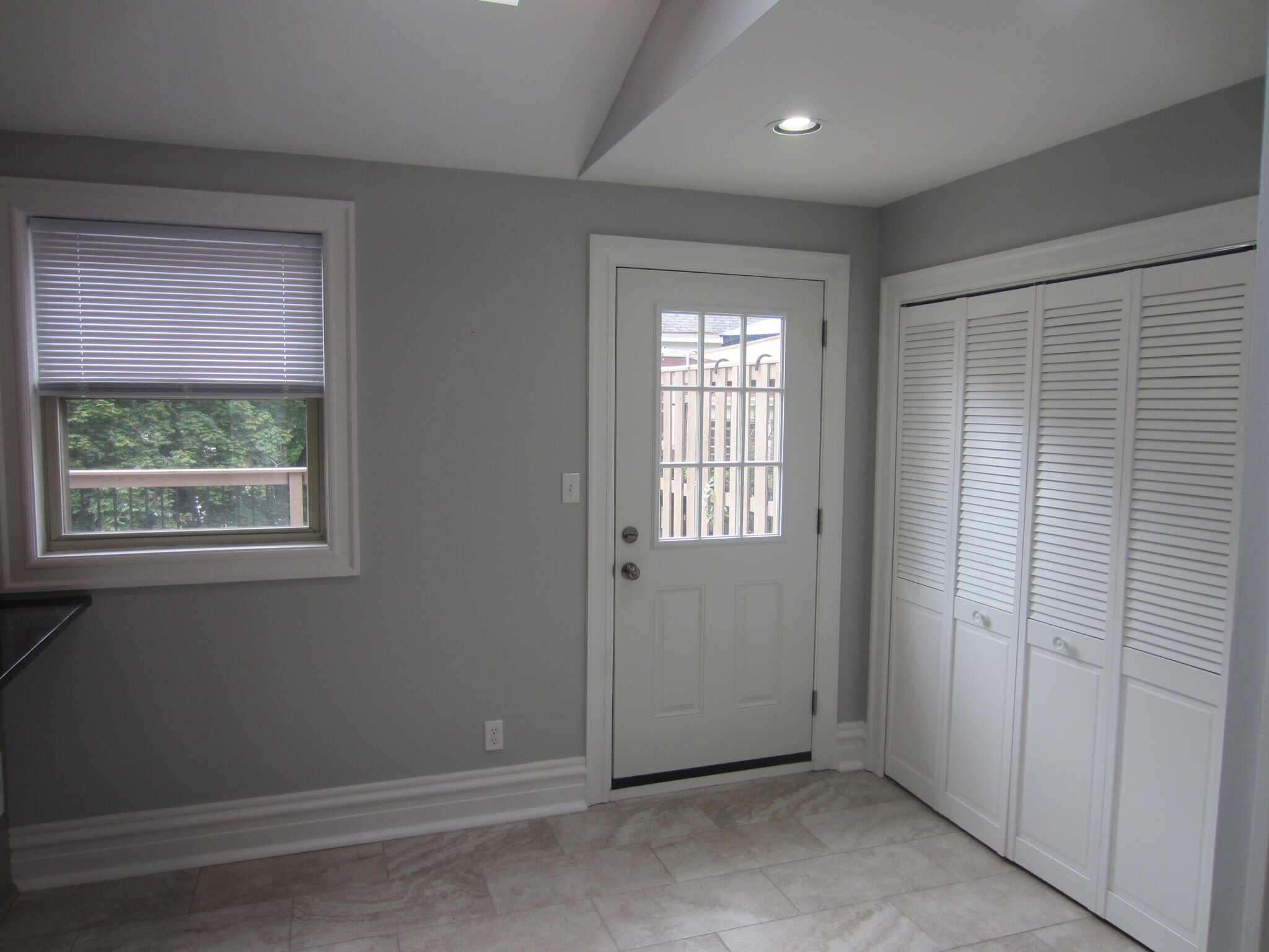 Building Photo - 203 S Braddock Ave