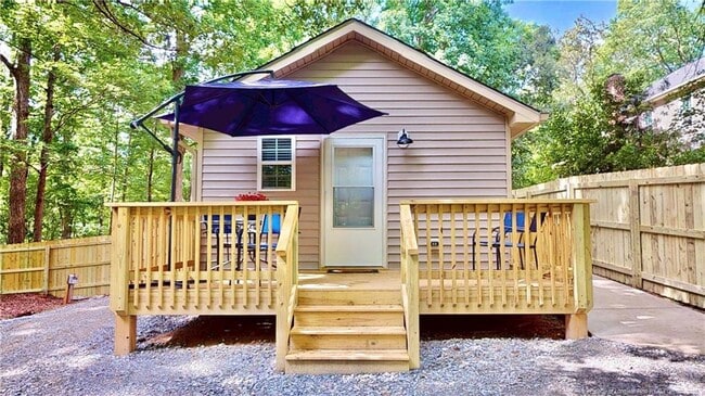 Primary Photo - 2406 Rockwood Dr