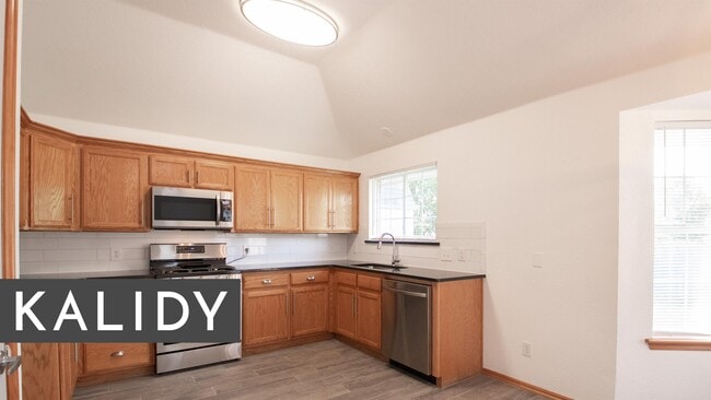 Building Photo - 5004 SE 52nd St