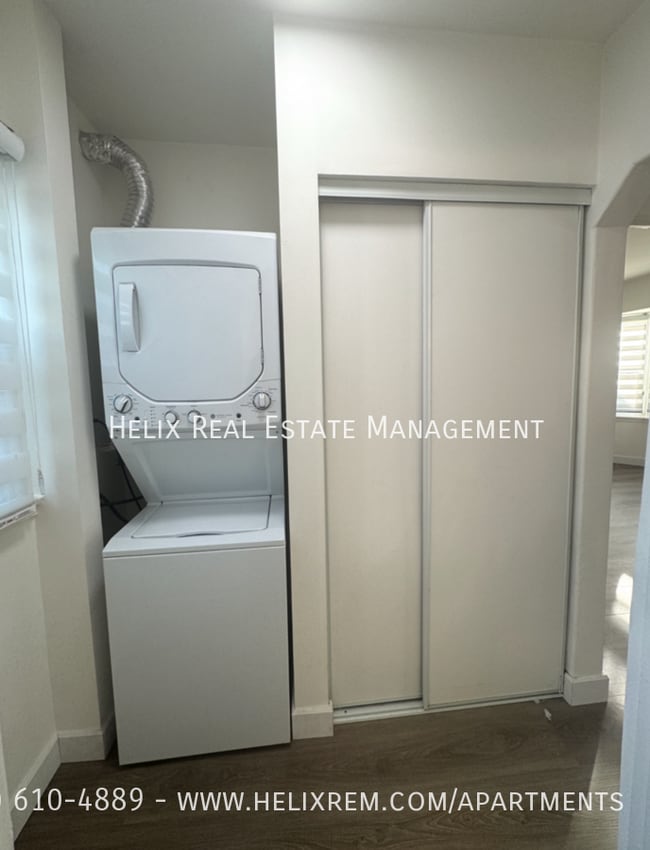 Building Photo - 1712 N Sierra Bonita Ave