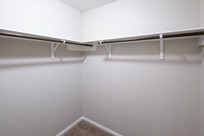 Building Photo - 17039 Amarose Dr