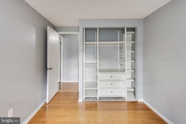 Building Photo - 5769 Yellowrose Ct