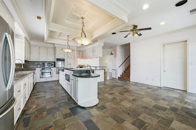 Building Photo - 4063 Breakwood Dr