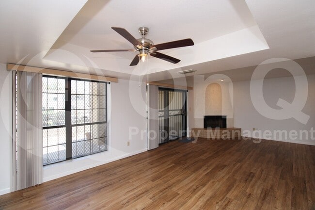 Building Photo - 8331 N 21st Dr