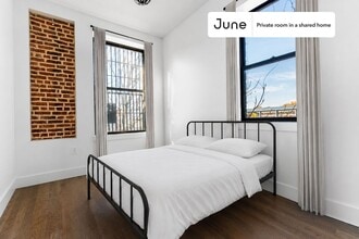 Building Photo - Room in Shared 4 bed/2 bath home in Crown Heights