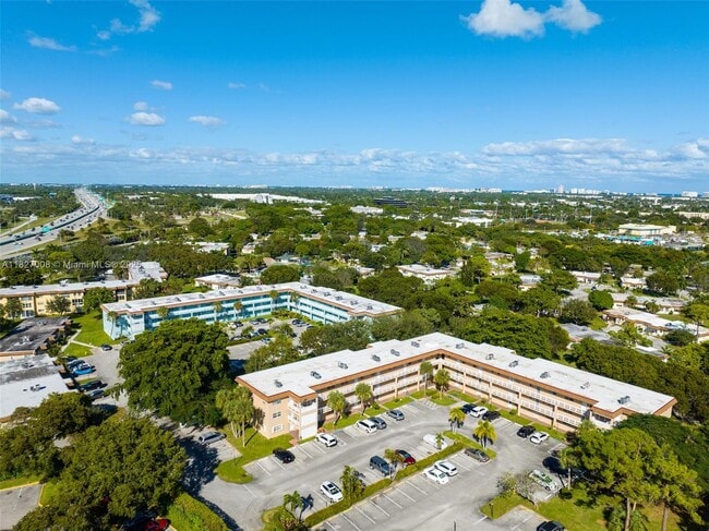 Building Photo - 608 SW Natura Blvd