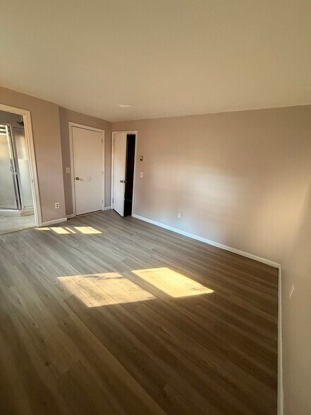 Building Photo - 606 Rye St