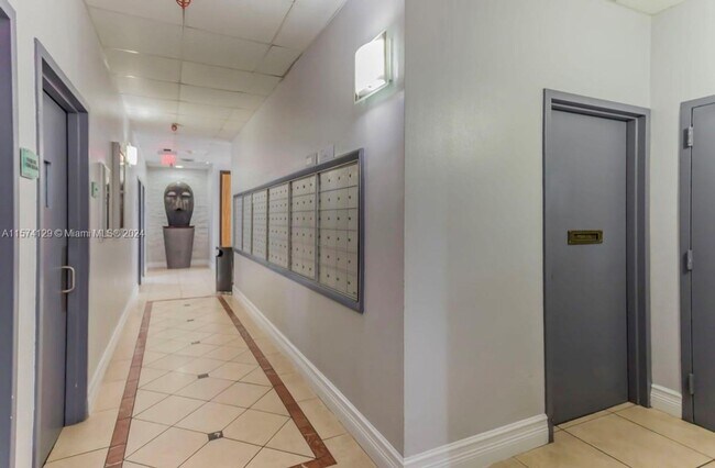 Building Photo - The Madison