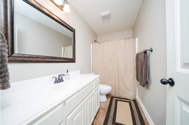 Building Photo - 19107 River Rock Dr