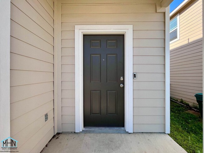 Building Photo - Charming 2 Storey 3-Bedroom 2.5-Bath House for Rent – Your Dream Home Awaits!