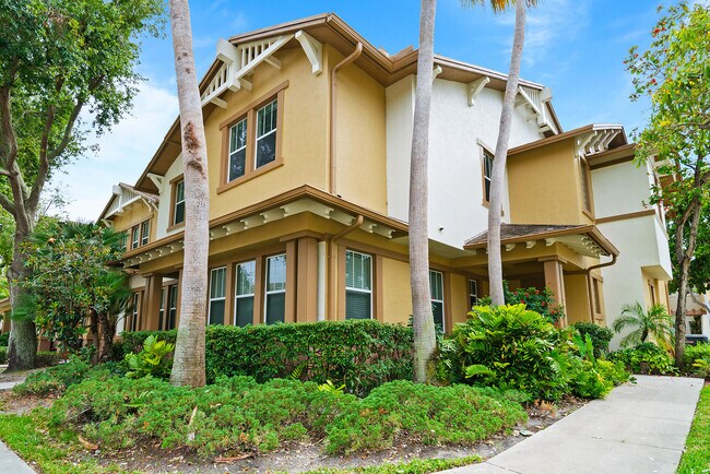 Building Photo - 690 Pacific Grove Dr