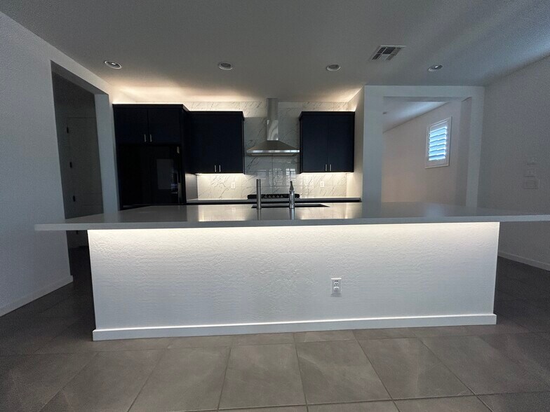 Building Photo - 21357 E Macaw Dr