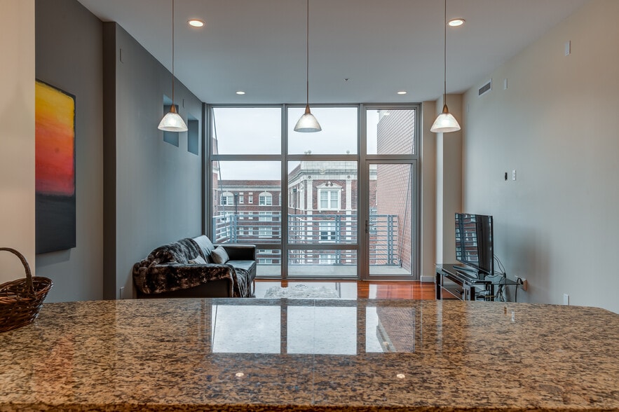 Building Photo - 9 N Euclid Ave