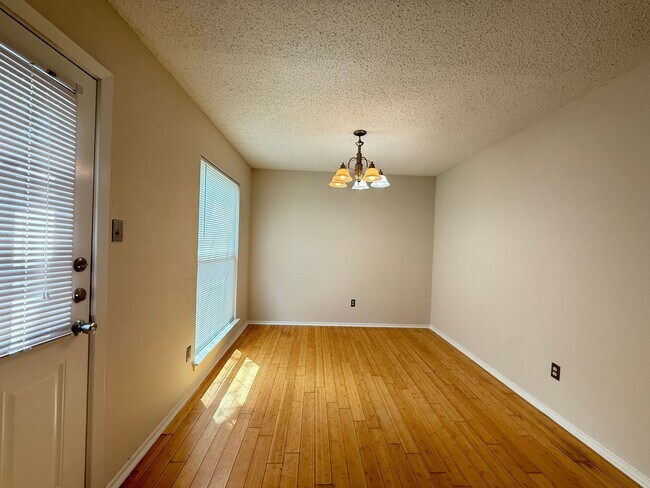 Building Photo - Depew